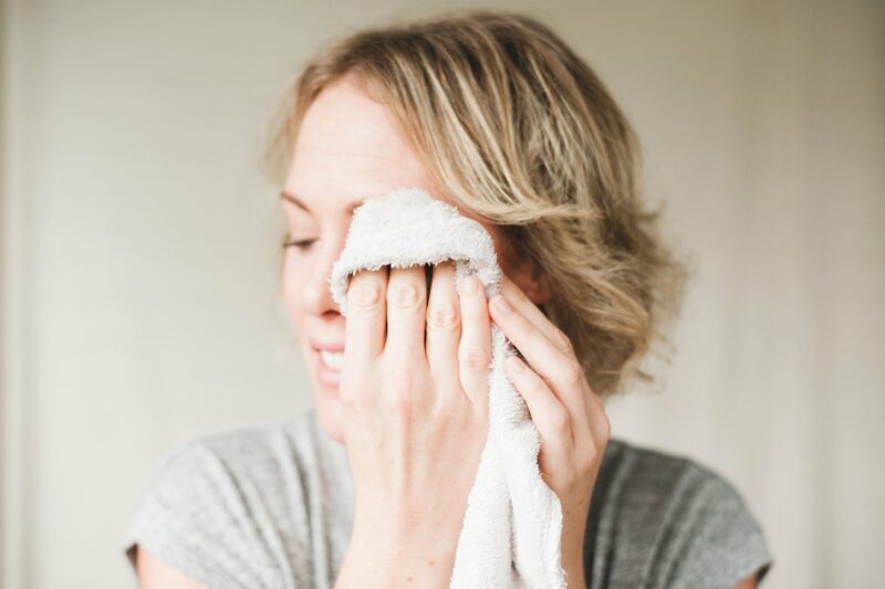 Afternoon Greasy Skin What Causes It And How To Fix It