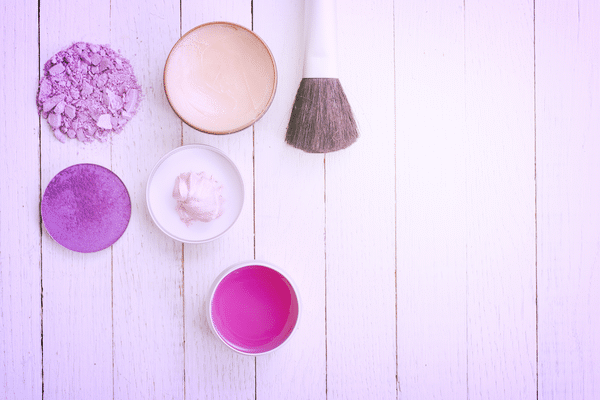 10 Toxic Chemicals in the Makeup