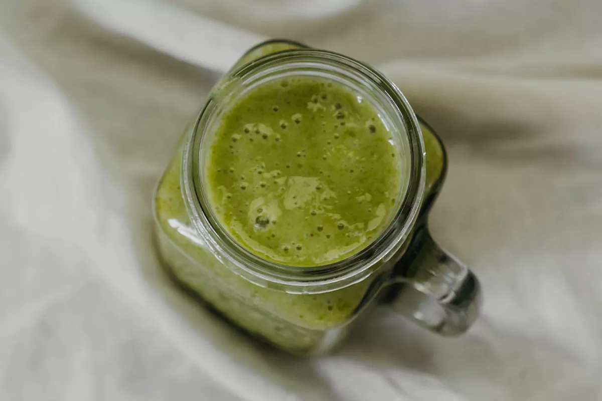 6 SkinLoving Greens for Your Smoothie (Besides Kale)