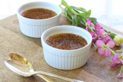 This 4-ingredient Crème Brûlée Keeps Things Healthy and Dairy-free 3