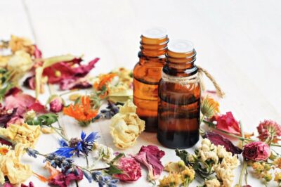 Smells Suspicious: 5 Aromatherapy Myths and the Truths You Should Know