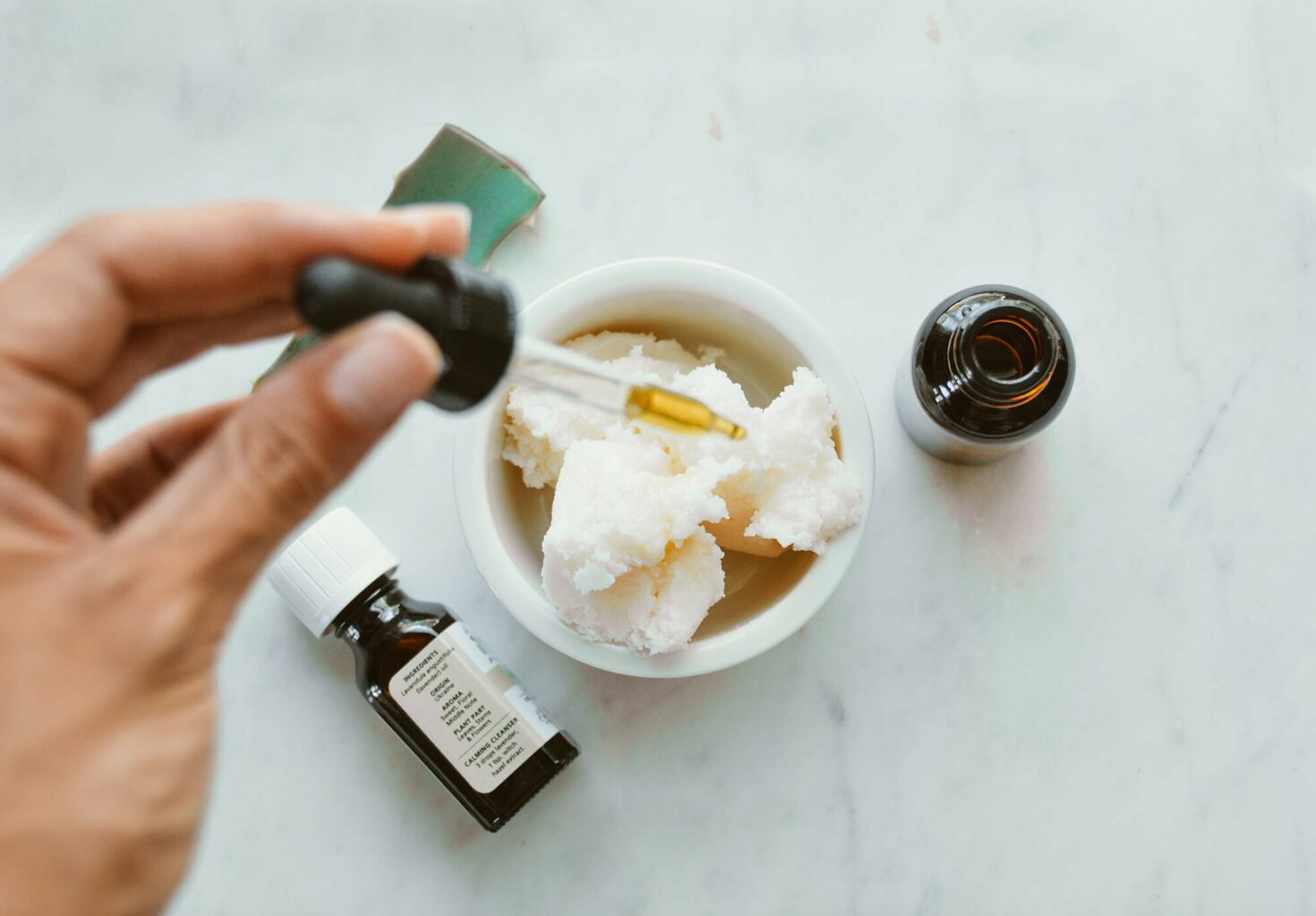 DIY: The Daily Skin-Firming Moisturizer That Won't Clog Your Pores 3